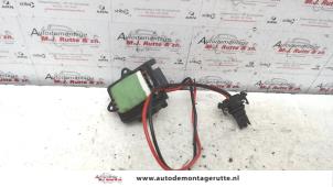 O131271 Gebruikte kachel weerstand Renault Trafic