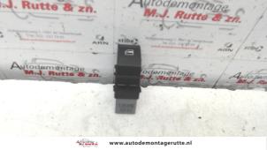 O107276 Gebruikte raam schakelaar elektrisch Volkswagen Golf Plus