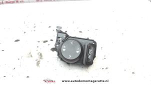 O113012 Gebruikte radiobediening stuur Peugeot 108
