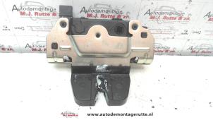 O91564 Gebruikte achterklep slotmechaniek Opel Zafira