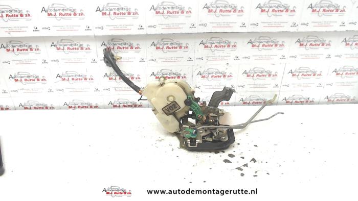 Gebruikte Deurslot Mechaniek 4Deurs links-voor Kia Sorento O83059