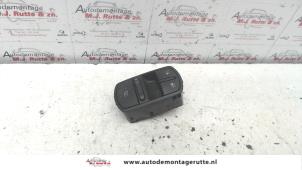 O108576 Gebruikte combischakelaar ramen Opel Corsa