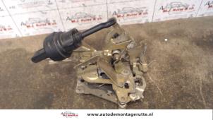 O82872 Gebruikte deurslot mechaniek 4deurs links-voor Mercedes 190E/D