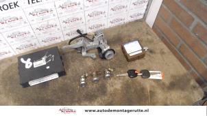 O113910 Gebruikte kontaktslot + computer Daihatsu Young RV