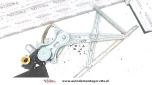 O79548 Gebruikte raammechaniek 4deurs rechts-voor Toyota Corolla Verso