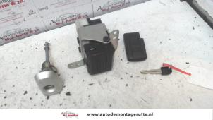 O114484 Gebruikte sleutel+contactslot Toyota Corolla Verso