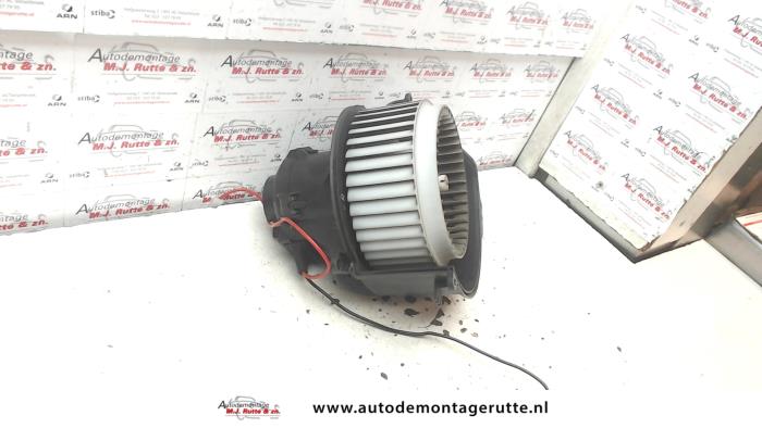 Blower van een Opel Astra H (L48) 1.4 16V Twinport 2004