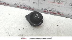 O105729 Gebruikte spiegel schakelaar Ford Fiesta