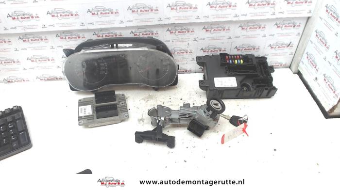 Gebruikte Set Cilindersloten (compleet) Fiat Punto Grande O82111