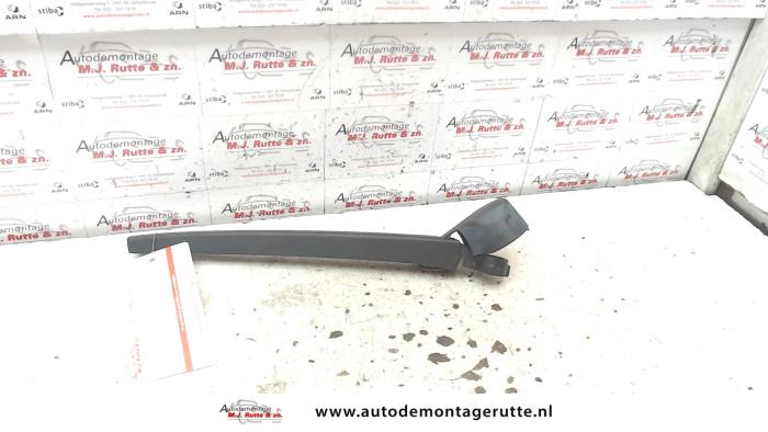 Gebruikte Ruitenwisserarm achter Skoda Rapid O97577