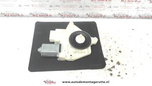 O90140 Gebruikte motor electrisch raam Skoda Rapid