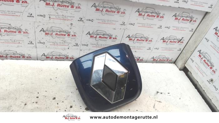 Gebruikte Schakelaar achterklep Renault Clio O90563