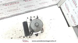 O114828 Gebruikte abs pomp Citroen C4