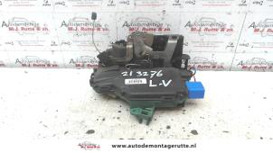 O83231 Gebruikte slotmechaniek portier 4deurs links-voor Seat Cordoba