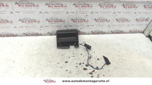 O90501 Gebruikte schakelaar achterklep Landrover Freelander