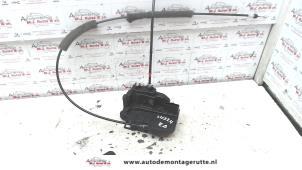 O83974 Gebruikte slotmechaniek portier 4deurs rechts-achter Nissan Note