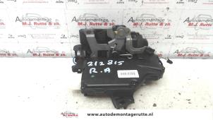 O83981 Gebruikte deurslot mechaniek 4deurs rechts-achter Skoda Octavia