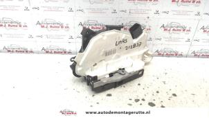 O82562 Gebruikte slotmechaniek portier 2deurs links Seat Mii