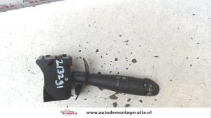 O103438 Gebruikte ruitenwis schakelaar Dacia Sandero