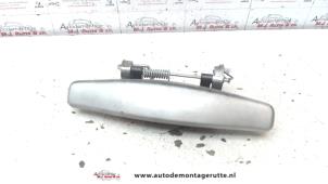 O89383 Gebruikte portiergreep 4deurs links-achter Dacia Sandero