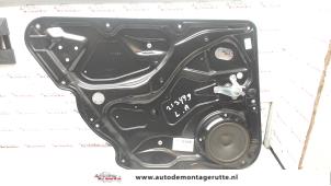 O88873 Gebruikte ruitmechaniek 4deurs links-achter Volkswagen Passat