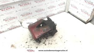 O112049 Gebruikte remklauw (tang) rechts-voor Volkswagen Golf