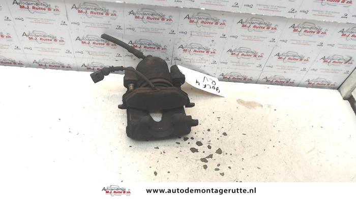 Gebruikte Remklauw (Tang) rechts-voor Volkswagen Golf O112048