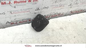 O105852 Gebruikte schakelaar spiegel Volkswagen Jetta