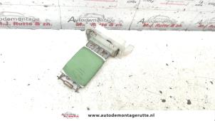 O130777 Gebruikte kachel weerstand Volkswagen Jetta