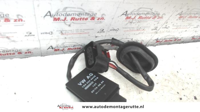 Module brandstof ADM van een Volkswagen Jetta III (1K2) 2.0 16V FSI 2006