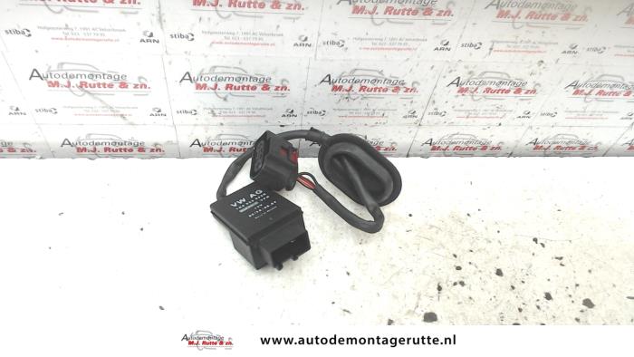 Module brandstof ADM van een Volkswagen Jetta III (1K2) 2.0 16V FSI 2006