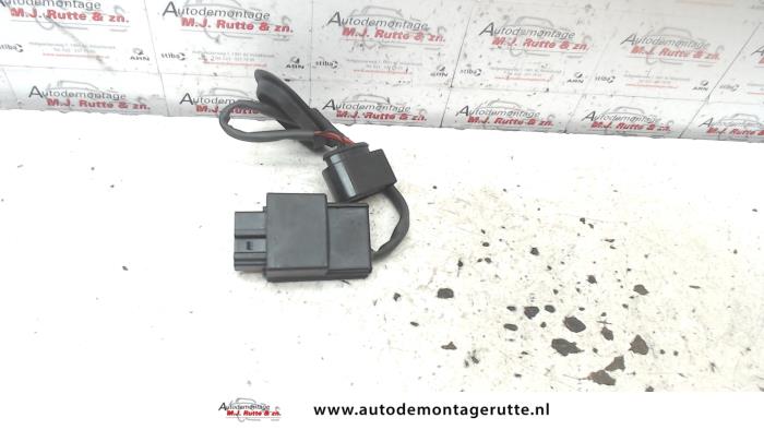 Module brandstof ADM van een Volkswagen Jetta III (1K2) 2.0 16V FSI 2006