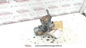 O114154 Gebruikte kontaktslot+sleutel Mazda 323