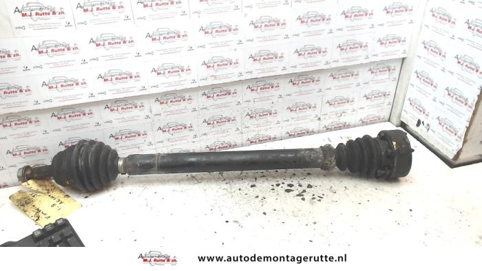 Gebruikte Homokineetas rechts-voor Volkswagen Vento O111564