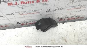O107328 Gebruikte elektrisch raam schakelaar Volkswagen Passat