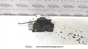 O83506 Gebruikte portierslot mechaniek 4deurs rechts-voor Audi A3