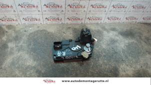 O83904 Gebruikte portierslot mechaniek 4deurs rechts-achter Opel Zafira