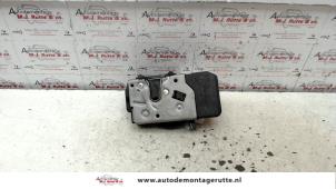 O83583 Gebruikte portierslot mechaniek 4deurs rechts-voor Opel Meriva
