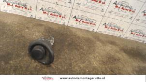 O90581 Gebruikte schakelaar achterklep Renault Twingo