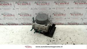 O114806 Gebruikte abs pomp Dacia Sandero