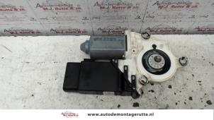 O89984 Gebruikte raammotor portier Volkswagen Golf