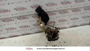 O83473 Gebruikte portierslot mechaniek 4deurs links-achter Daihatsu Terios