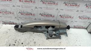 O77299 Gebruikte schuifdeurgreep links Peugeot Partner