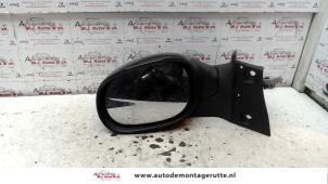 O85257 Gebruikte spiegel buiten links Peugeot 1007