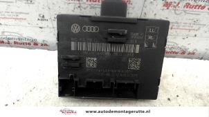 O90857 Gebruikte centrale deurvergrendelings module Skoda Superb