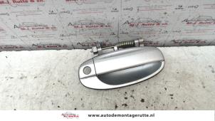 O81010 Gebruikte portiergreep 4deurs rechts-voor Chevrolet Aveo