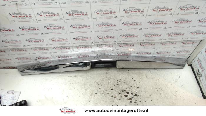 Gebruikte Schakelaar achterklep Opel Astra O90441