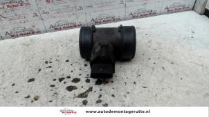 O116223 Gebruikte luchthoeveelheidsmeter Opel Tigra