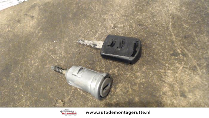 boete minimum nietig Kontaktslot+Sleutel Opel Corsa C 1.4 16V - 09146299