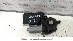 O89923 Gebruikte portierruitmotor Volkswagen Touareg